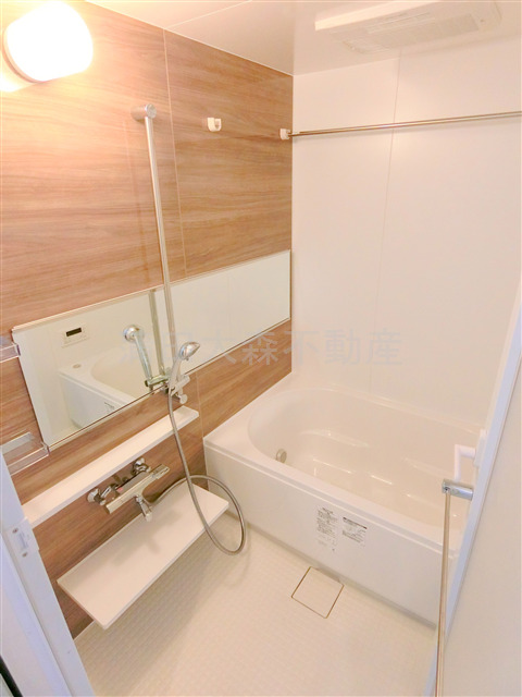 バス・シャワールーム　追焚+浴室乾燥機付きのバスルーム　お風呂