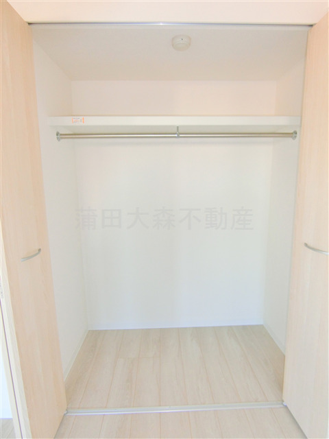 収納　洋室6.7帖の収納　クローゼット