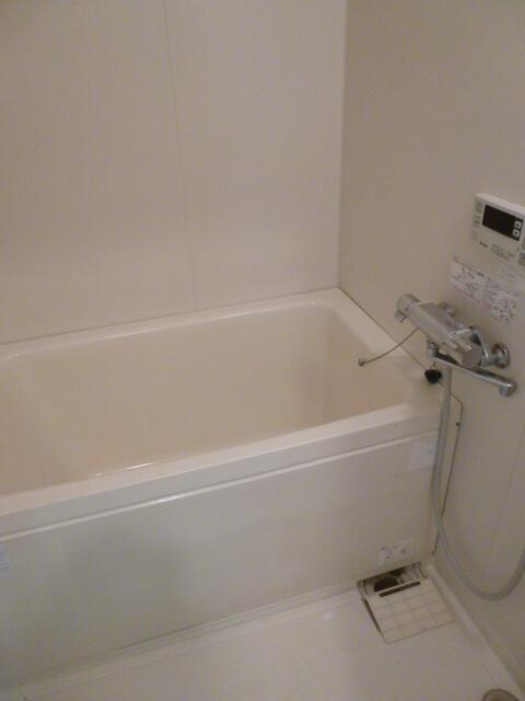 バス・シャワールーム　別号室の写真を使用しています?