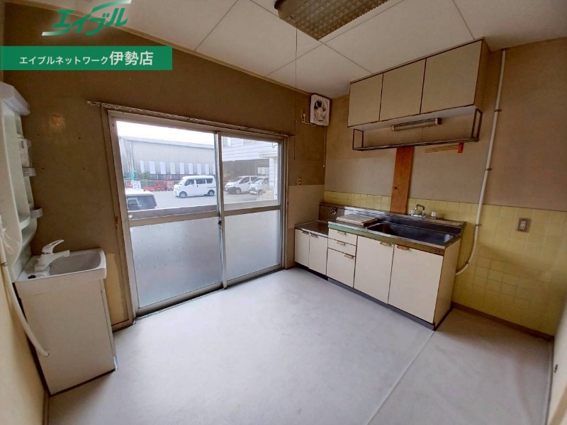 居室・リビング　同物件別室画像