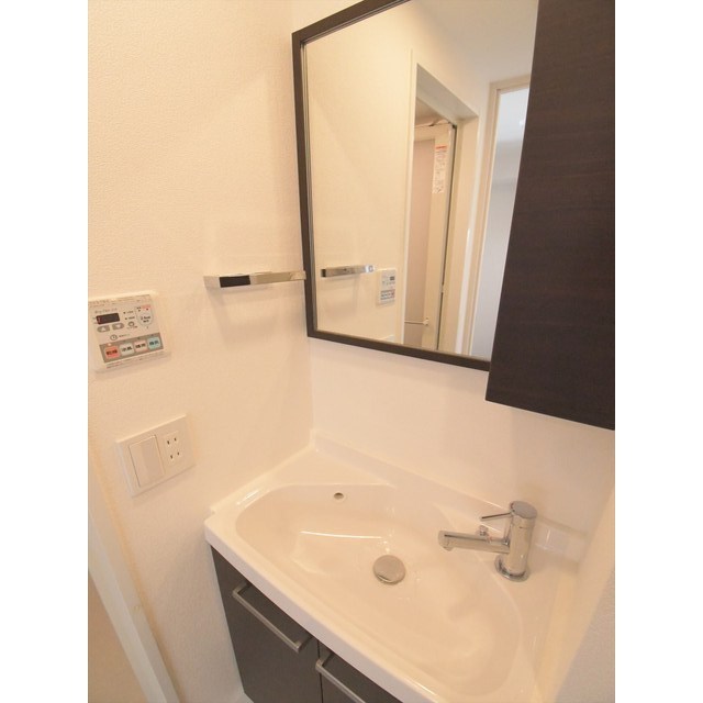 洗面設備　脱衣スペースもあります