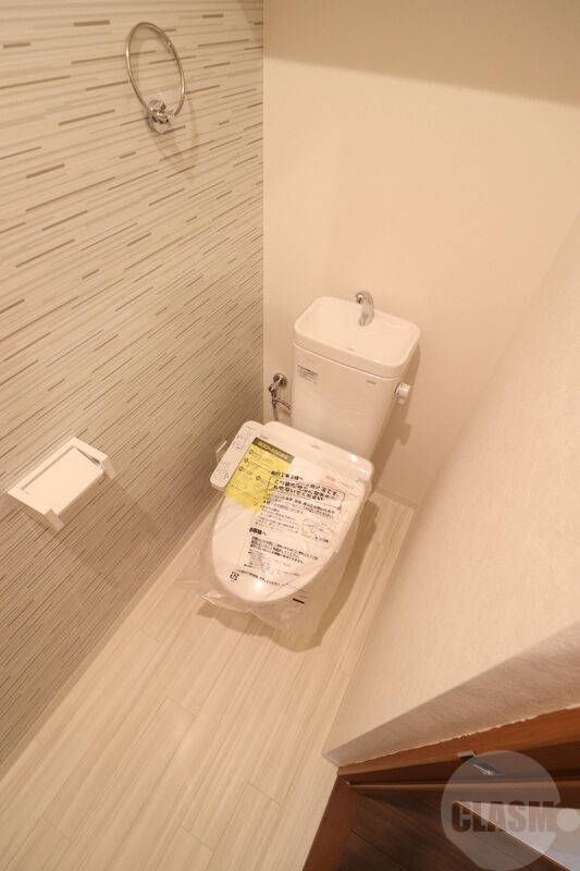 トイレ　温水洗浄便座