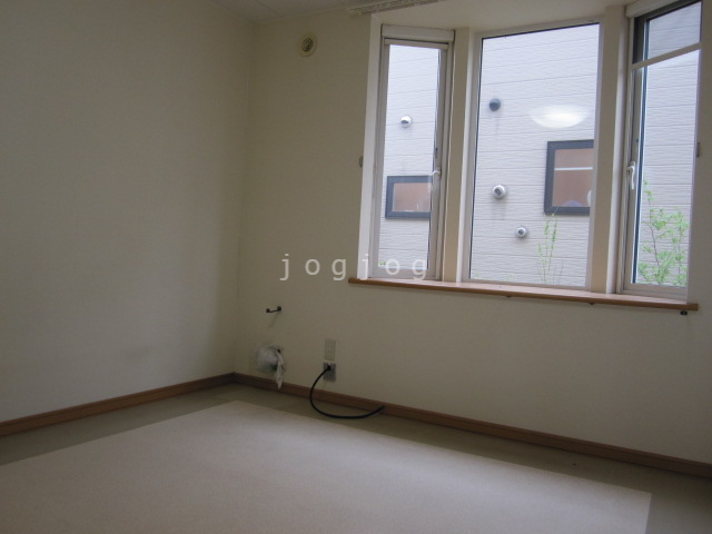 居室・リビング　居間