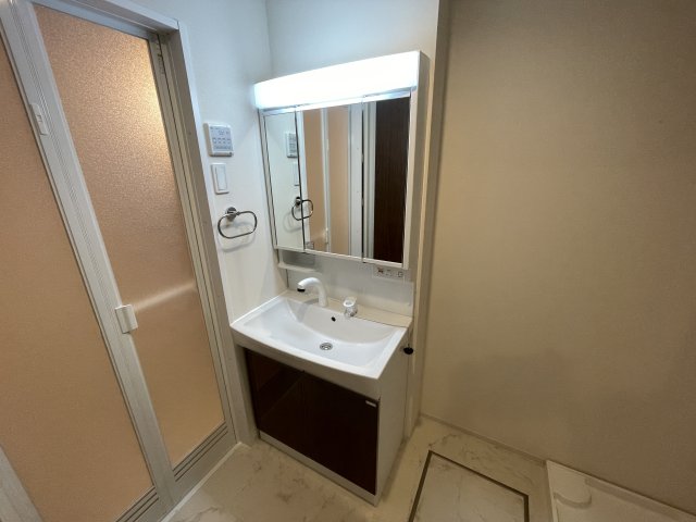 洗面設備　洗髪洗面化粧台