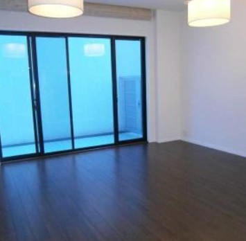 その他部屋・スペース　広くて明るい寝室