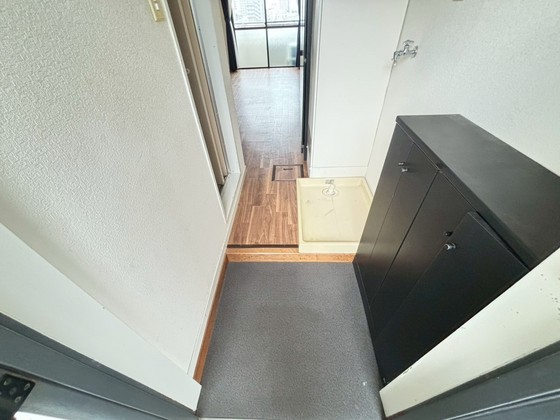 玄関　※別部屋の写真です