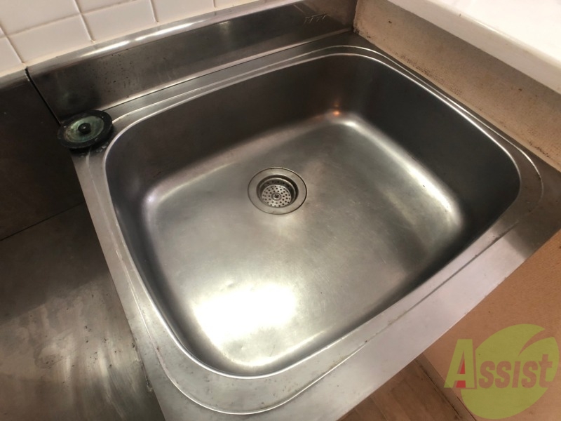 洗面設備　洗面台はありませんがこちらで洗顔などができます。