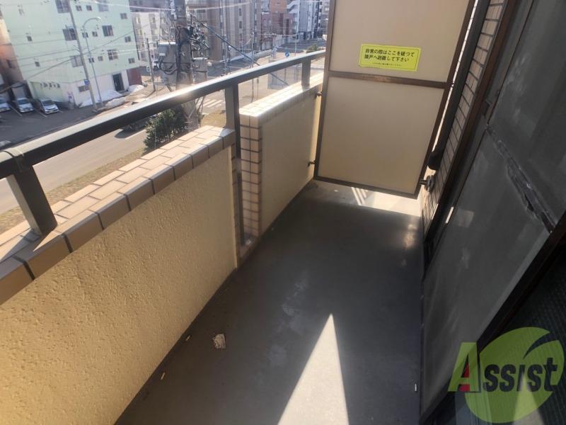 バルコニー　バルコニーです。洗濯物を干したり一息ついたりできますね！