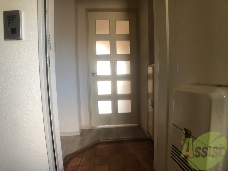 玄関　玄関の様子です。明るい印象ですね。気分もあがりそう。