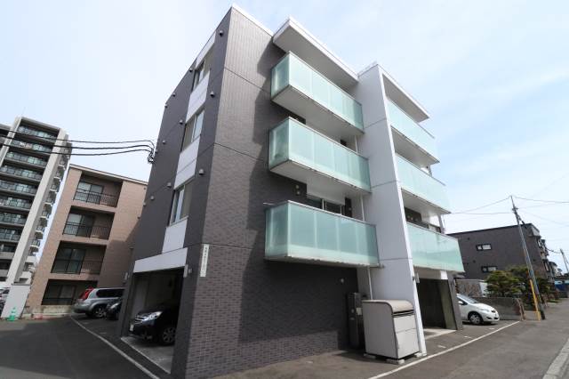 建物外観　デザイナーズマンション♪