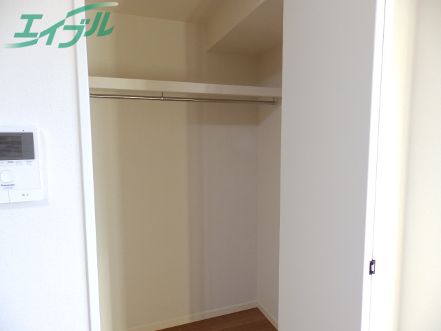 収納　左右反転同型別部屋参考写真