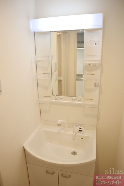洗面設備　同仕様（参考写真）