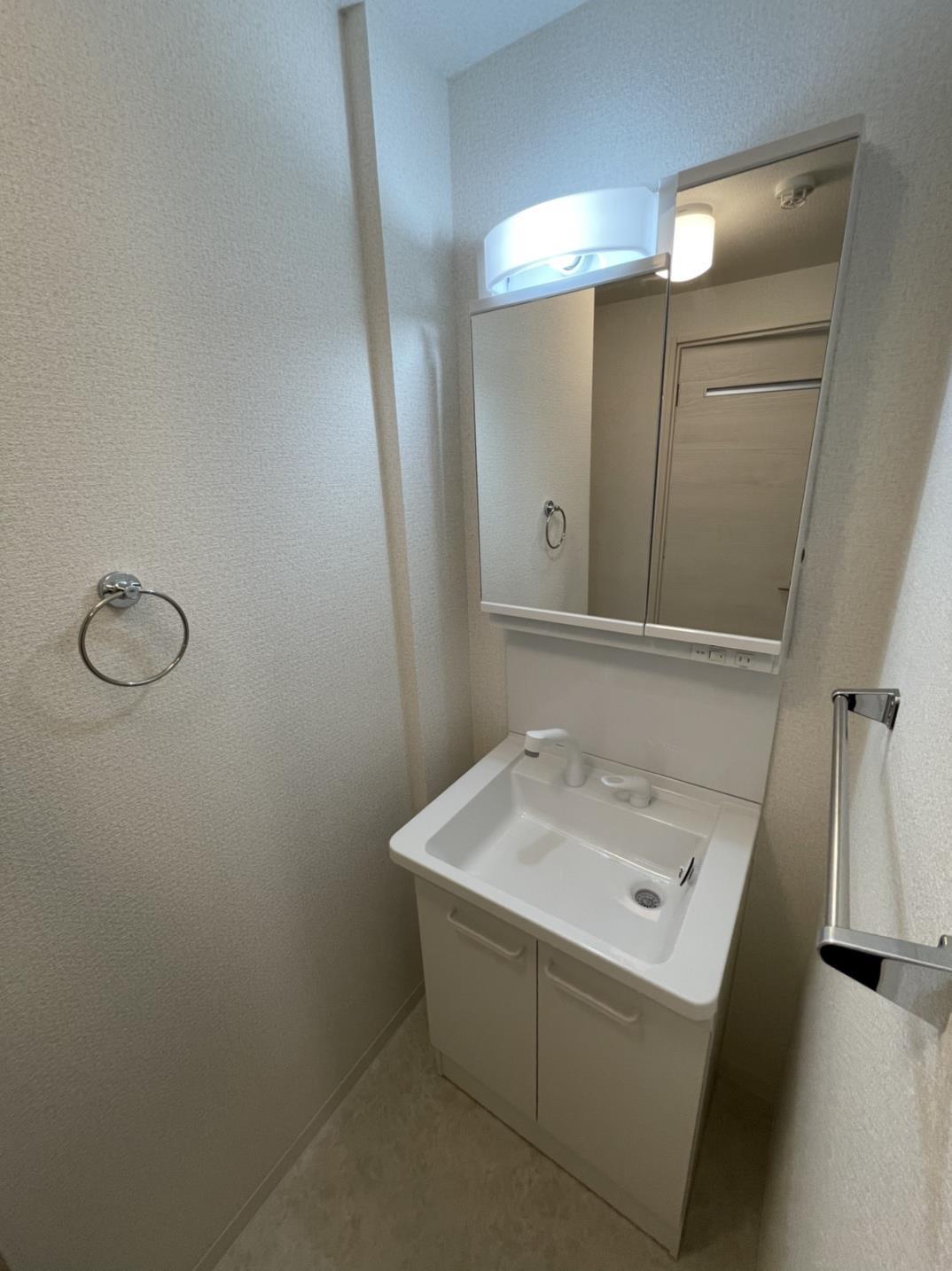 洗面設備　洗髪洗面化粧台