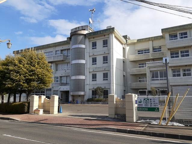 中学校　富谷市立日吉台中学校（中学校）まで240m