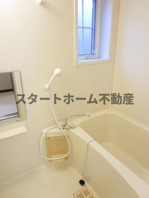 バス・シャワールーム　ゆったり過ごせるお風呂です