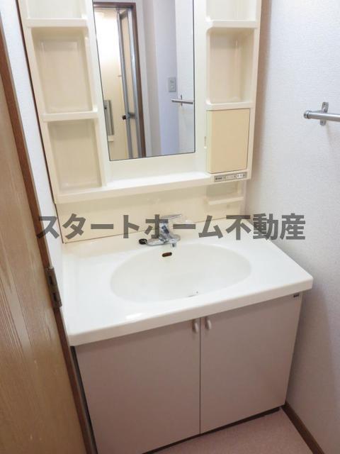 洗面設備　広い洗面スペース