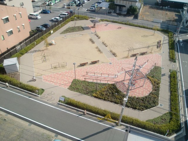 その他　南側隣地公園