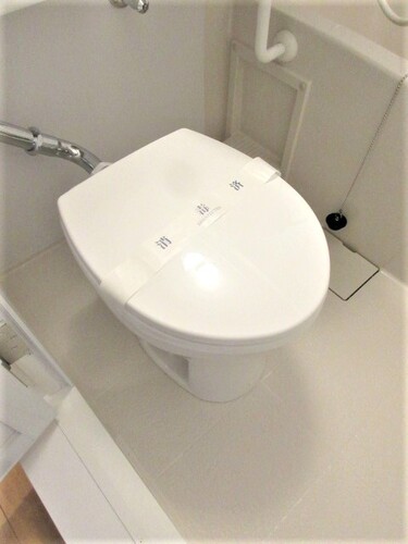 トイレ　トイレ　3点ユニットバス　※2021年11月撮影時