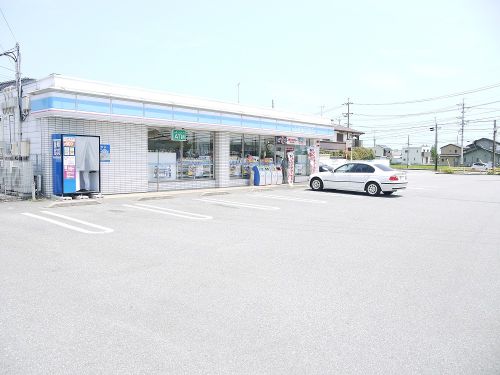 コンビニ　ローソン 津伊倉津店（コンビニ）まで715m