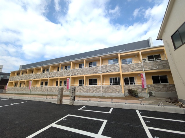建物外観　南向き２階建てアパート★※建築中