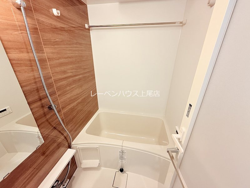 バス・シャワールーム　※同まどり別部屋参考写真