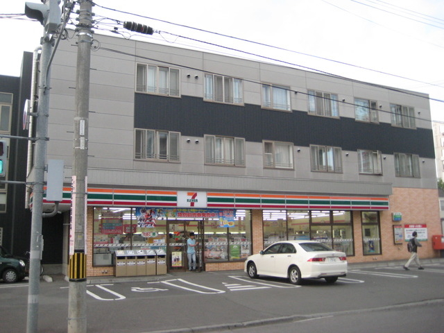 コンビニ　セブンイレブン札幌北22条店（コンビニ）まで150m