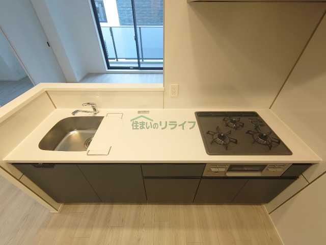 キッチン　※参考写真　同タイプ（間取り）417号室の写真となります。