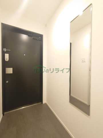 玄関　※参考写真　同タイプ（間取り）417号室の写真となります。