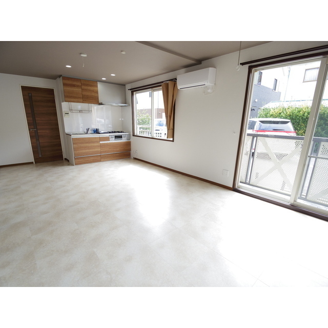 居室・リビング　※別部屋の参考画像になります。