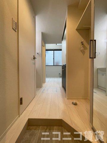 玄関　別号室イメージの為、現状を優先致します。