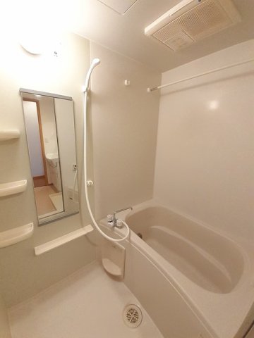 バス・シャワールーム　お風呂です