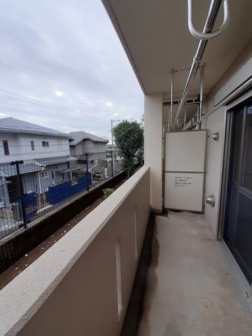 バルコニー　開放的で明るい空間を演出してくれるバルコニーです