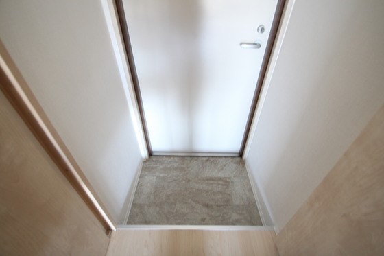 玄関　※別部屋の写真です