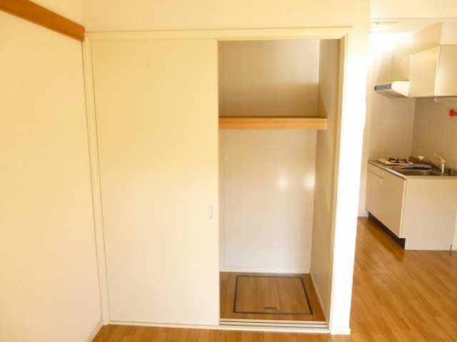 収納　クローゼット付きで室内も広々お使い頂けます