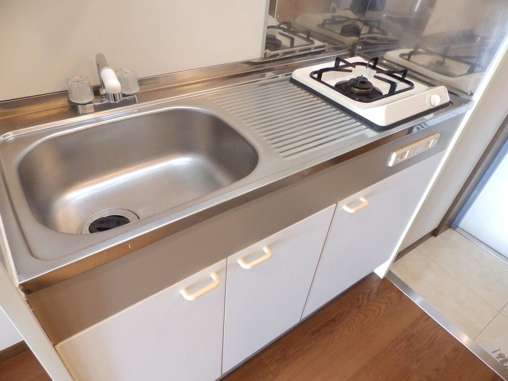 キッチン　まな板置けます