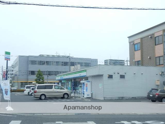 コンビニ　ファミリーマート／下中野本町店（コンビニ）まで350m