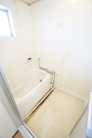 バス・シャワールーム　※同物件・反転タイプの写真です。