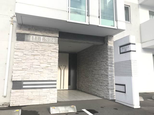 エントランス　こちらからどうぞ♪