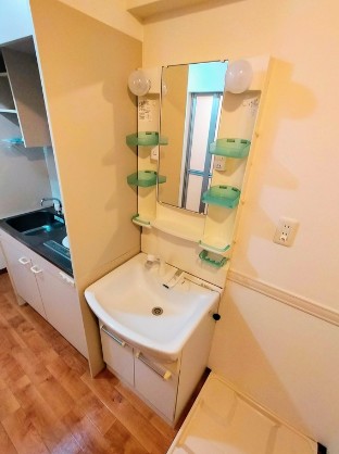 洗面設備　別部屋参考写真となります