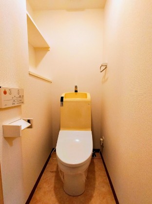 トイレ　別部屋参考写真となります
