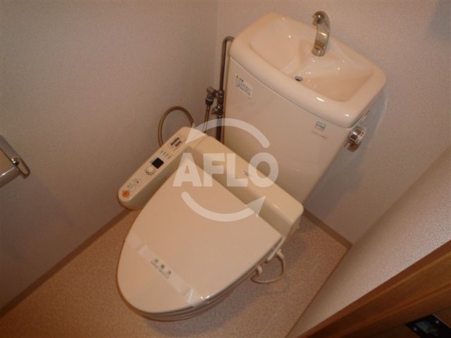 トイレ　エスティライフ難波西　洗浄便座