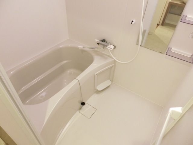 バス・シャワールーム　お風呂で毎日の疲れもスッキリ。