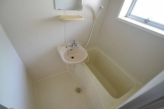 バス・シャワールーム　日々の疲れを癒すお風呂付です