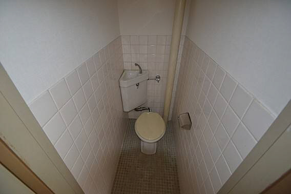 トイレ　ゆったりとした空間のトイレです