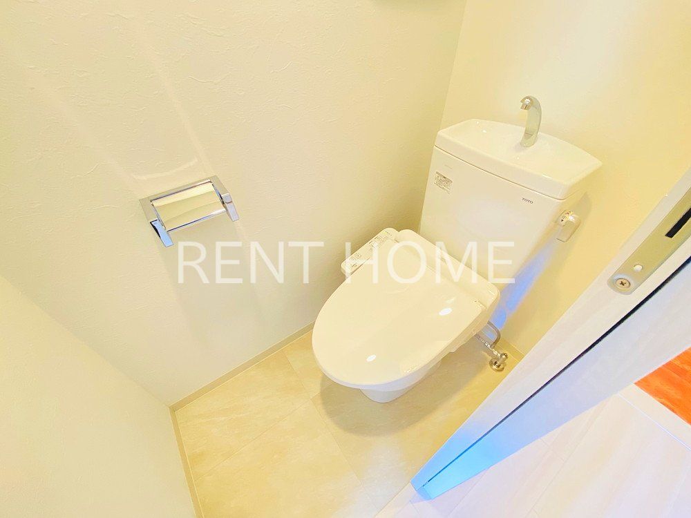 トイレ　ウォシュレット付き