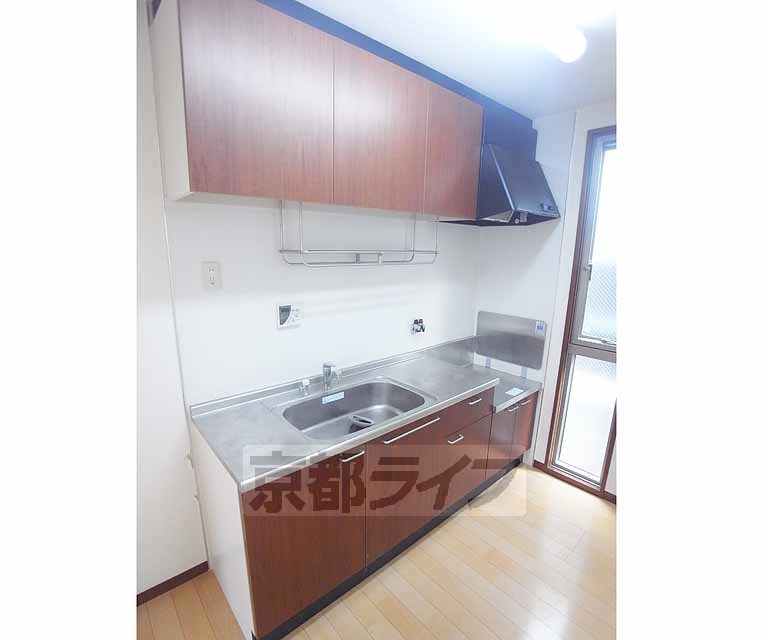 キッチン　ワイドサイズのキッチンです。