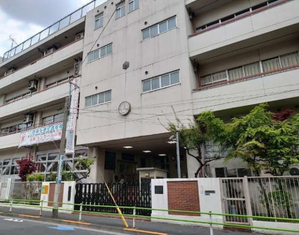 小学校　港区立白金小学校（小学校）まで296m