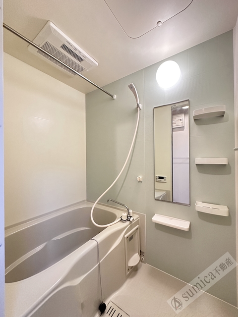 バス・シャワールーム　雨の日も安心な浴室乾燥機