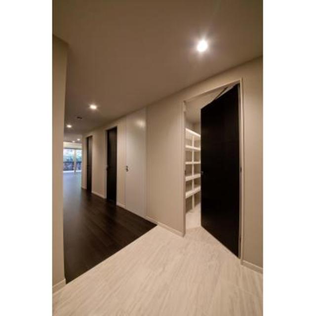 玄関　※写真は同タイプ住戸です。