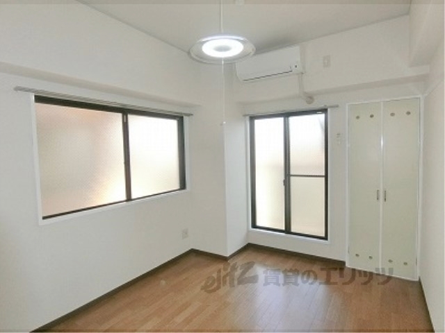 居室・リビング　洋室